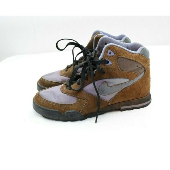 nike caldera hiking boots